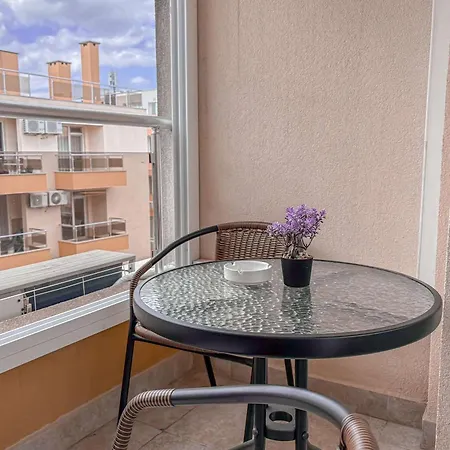 Apartment Paradise - Please Yourself With Solmar Apartmets