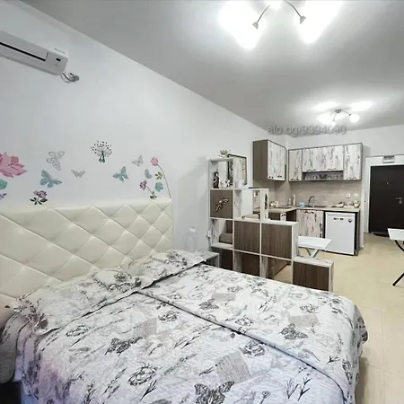 Paradise - Please Yourself With Solmar Apartmets